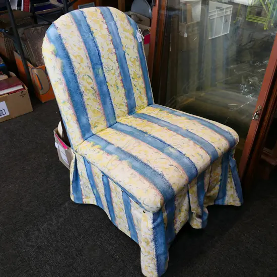 BEDROOM SLIPPER CHAIR