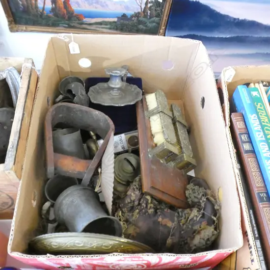 BOX ASST INCL VINTAGE PEWTER / RODD CUTLERY ETC..