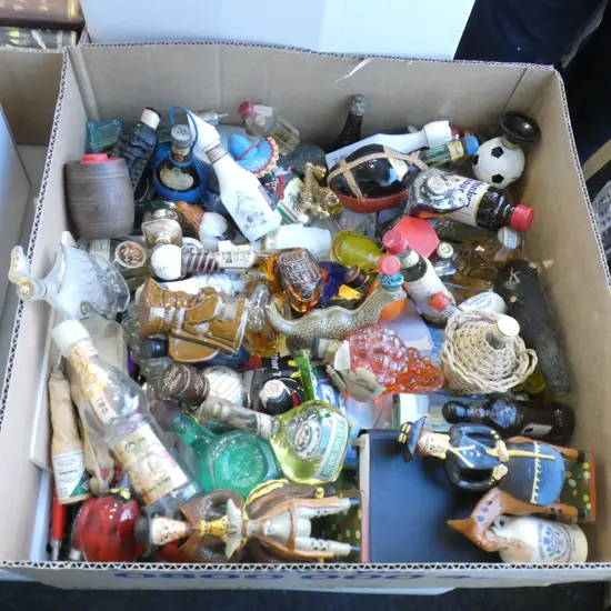 BOX LOT VINTAGE NOVELTY LIQUER BOTTLES ETC