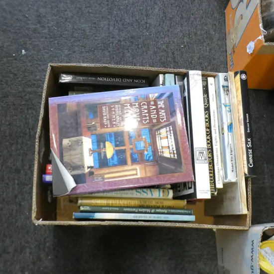 BOX LOT BOOKS; DECORATIVE ARTS