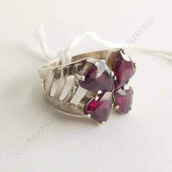 SILVER & 4 GARNET RING FACETED TRIANGULAR