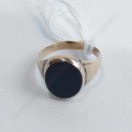 14CT BLOODSTONE AGATE RING WITH GEMLAB REPORT.