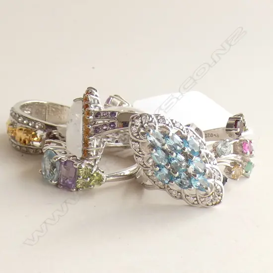 4 925 COSTUME RINGS + 2 OTHERS