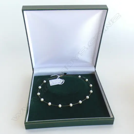 BOXED 9CT GOLD & PEARL NECKLACE 