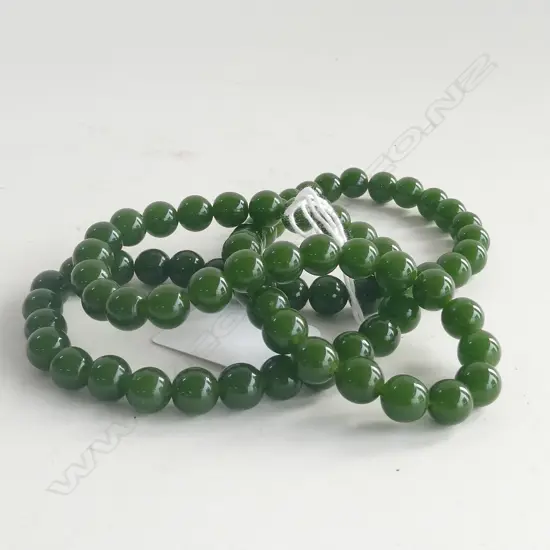 DEEP GREEN JADE BEAD NECKLACE