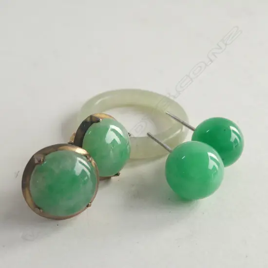 TWO PAIRS JADE STUD EARRINGS AND A JADE RING