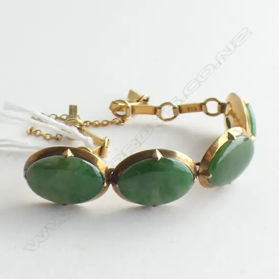 14CT GOLD AND JADE BRACELET