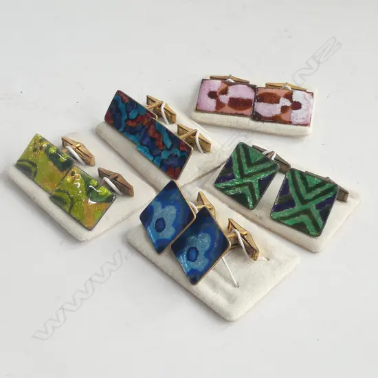5 PRS VINTAGE 1960/70'S ENAMELED CUFFLINKS NEW OLD STOCK