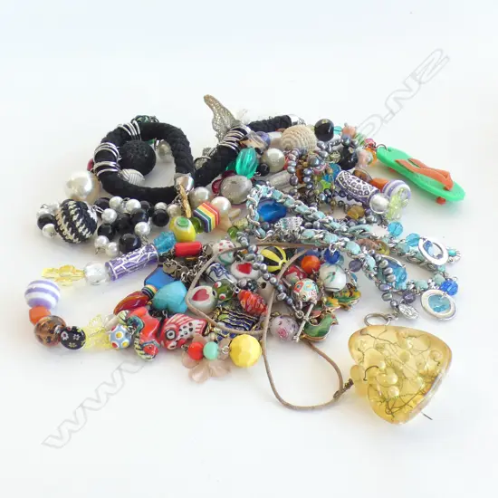 BAG COSTUME JEWELLERY 