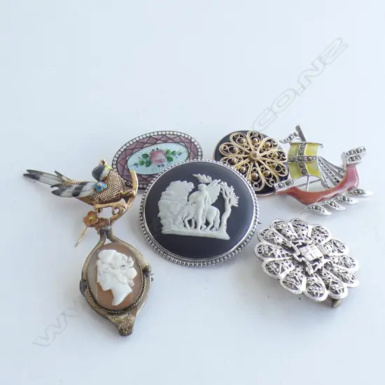 ASSTD BROOCHES - ENAMEL/CAMEO/SILVER/WEDGWOOD 