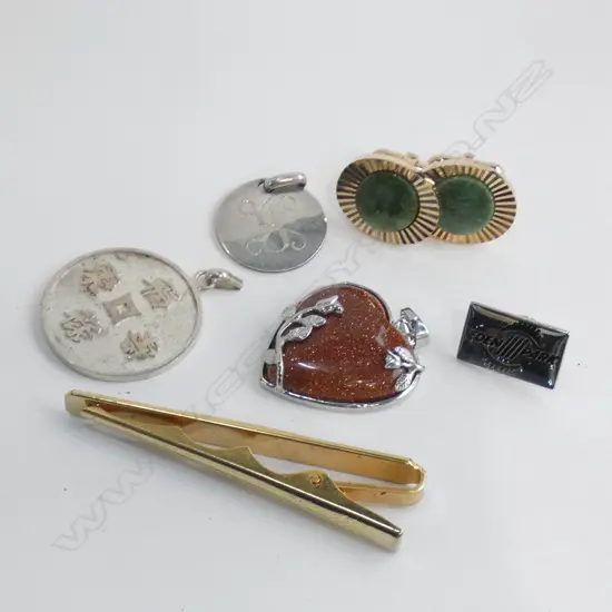 SM BAG ASST JEWELLERY INC CUFFLINKS ETC.