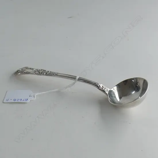 VICTORIAN SILVER QUEENS PATTERN SAUCE LADLE LONDON 1842 91gm
