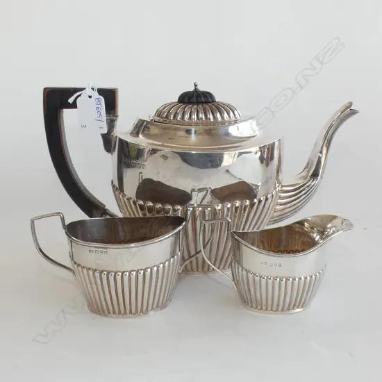 STG SILVER TEAPOT, MILK & SUGAR CHESTER 1900 671 GRAMS