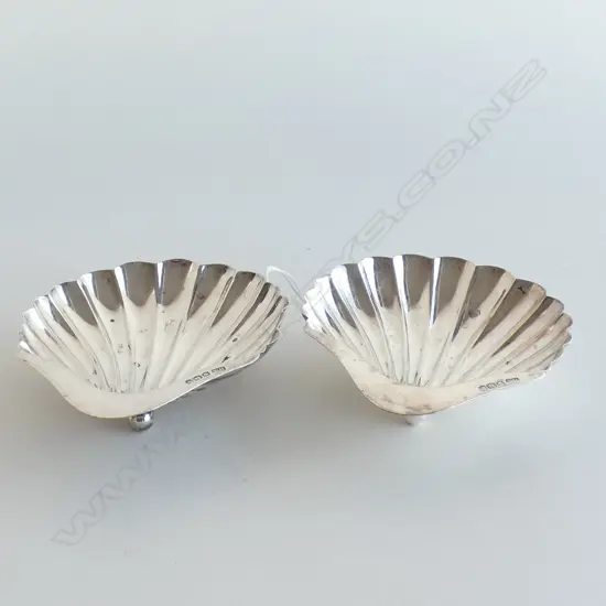 PR STG SILVER SCALLOPED BUTTER DISHES, SHEFFIELD 1926 115 GRAMS