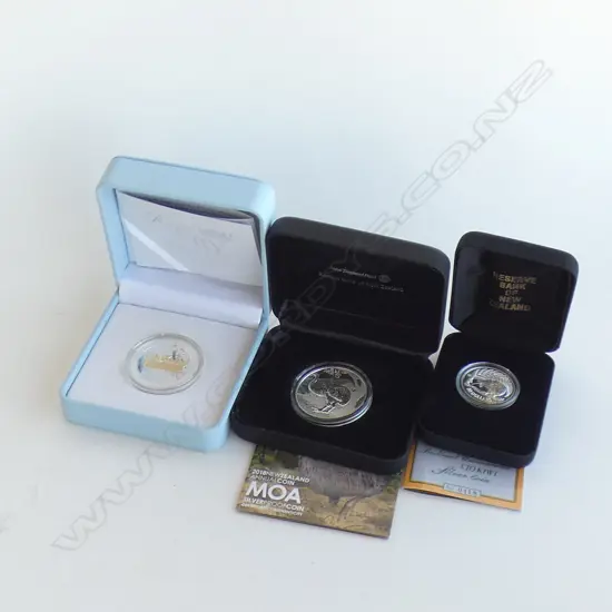 3 NZ PROOF SILVER COINS BOXED. MOA. 2013ROYAL BABY. 1998 KIWI $10