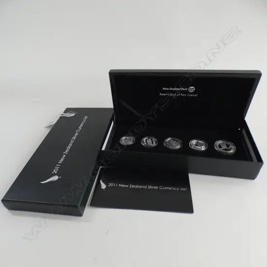 2 NZ PROOF COIN SETS 2011 + 1998 PRIDE IN NZ