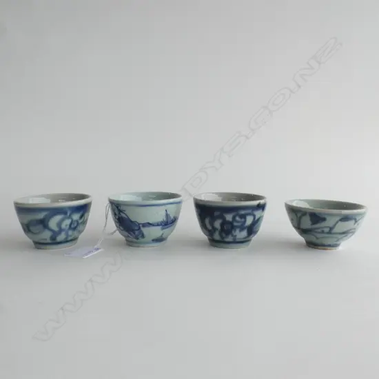 4 SMALL CHINESE B/W CUPS 75mm dia