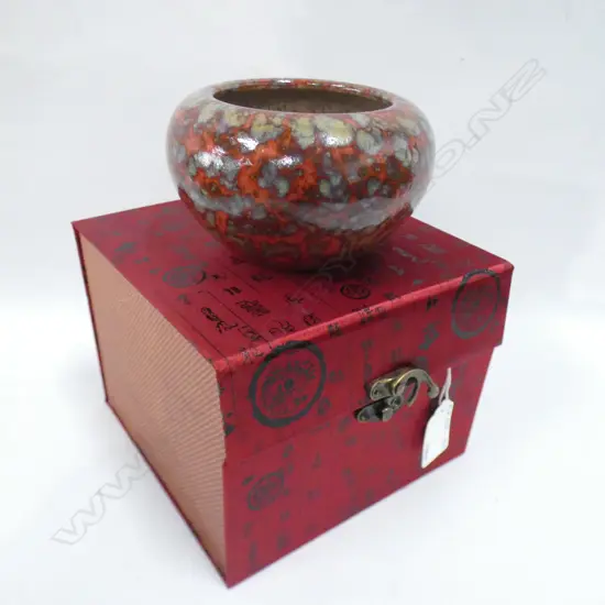 CHINESE OX BLOOD MOTTLED GLAZED WASHER (DIA 115MM) IN ORNAMENTAL BOX 