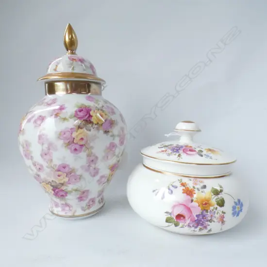 ROYAL CROWN DERBY, DERBY POSIES LIDDED BOX A/F (DIA 155MM) + GERMAN ARZBERG LIDDED JAR W ROSES & GOLD GILDING  (H 275MM)