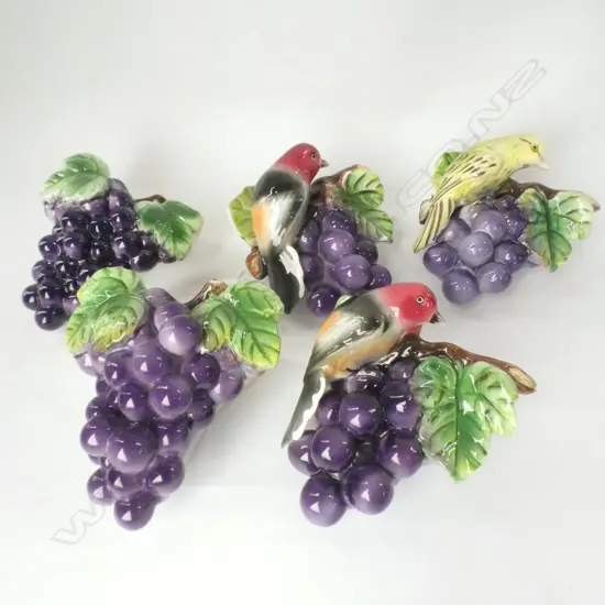 5 RETRO CERAMIC GRAPE WALL POCKET VASES - 3 WITH BIRDS H 130MM