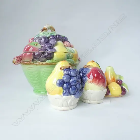 RETRO OTAGIRI CERAMIC FRUIT S&P SHAKERS, SM TUREEN (L190MM) + 1 OTHER