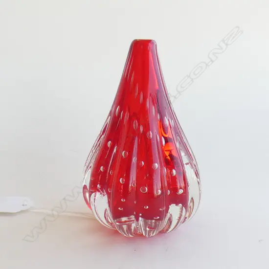(I) 1960s ART GLASS VASE WITH CONTROLLED BUBBLES H.110mm