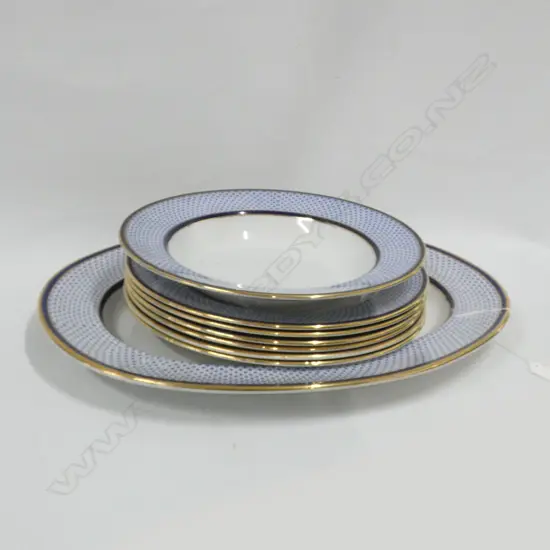 COPELAND SPODE PART SET; 6 DINNER PLATES / PLATTER & SHALLOW BOWL - DECORATIVE WIDE BLUE BANDED RIM