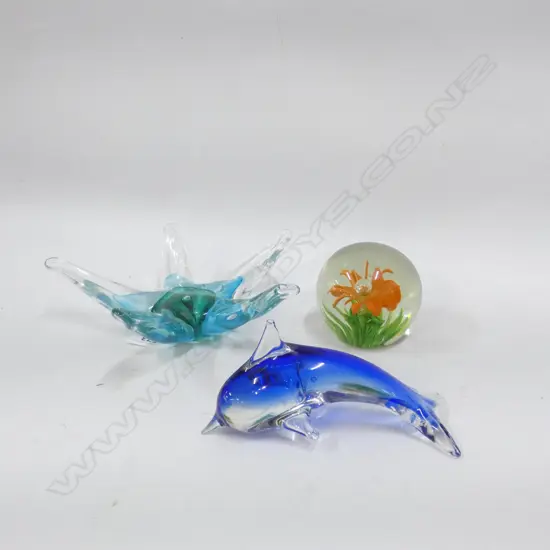 3 ART GLASS PCS; PAPERWEIGHT, STARFISH & DOLPHIN
