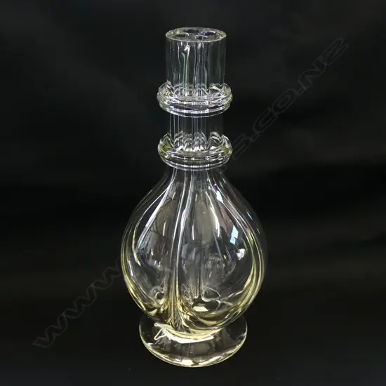 A GLASS DECANTER ONION SHAPED, POURERS (MISSING) H.280mm…