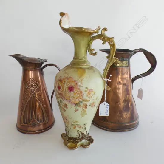 2 VINTAGE COPPER JUGS H.240mm + VASE AF