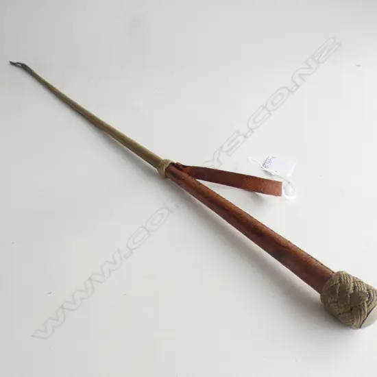 OLD LEATHER RIDING CROP
