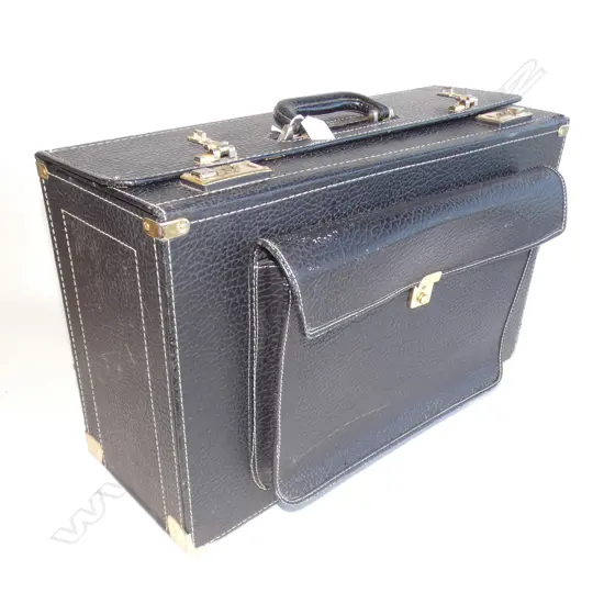 PILOTS BRIEFCASE.  