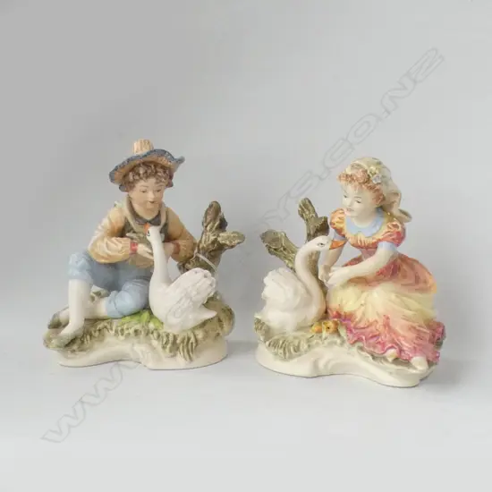 PR FIGURINES - GIRL WITH GOOSE & BOY WITH GOOSE H 200MM