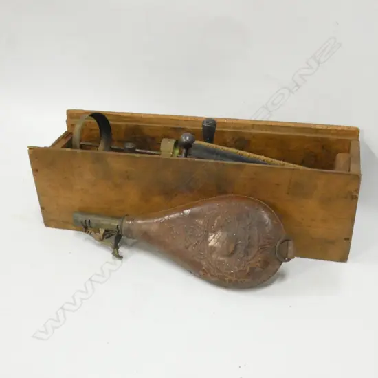 VINTAGE SHOT POWDER CANISTER + ASST TOOLS IN WOODEN BOX