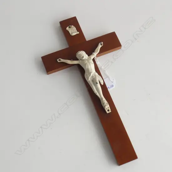 VINTAGE WOODEN CRUCIFIX w. PAINTED METAL JESUS H.305mm