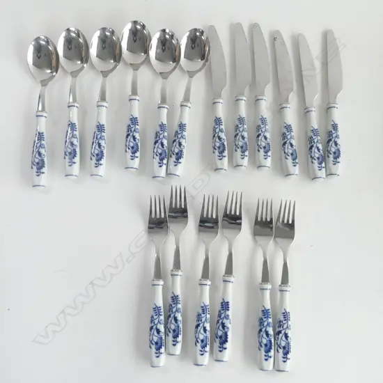 BLUE ONION PATTERN PORCELAIN HANDLE 18PC CUTLERY SET; 6 EACH KNIVES, FORKS & DESSERT SPOONS