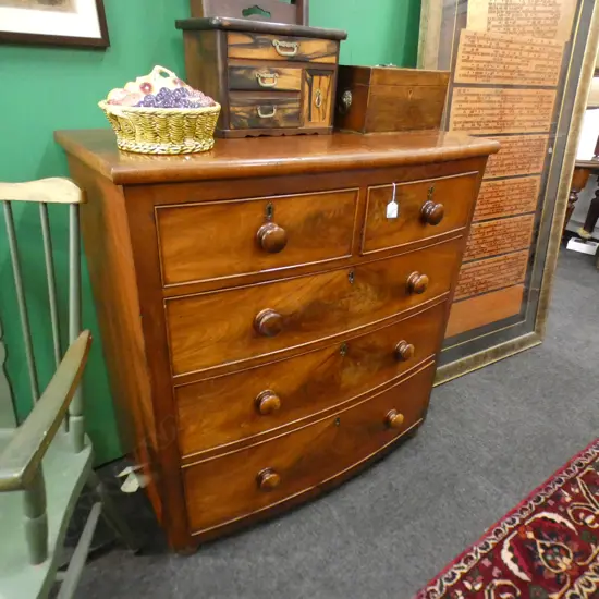 VICTORIAN MAHOGANY BOWFRONT CHEST 1015x510x1050mm