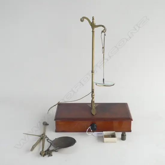 ANTIQUE GOLD SCALES, IN CASE w. WEIGHTS