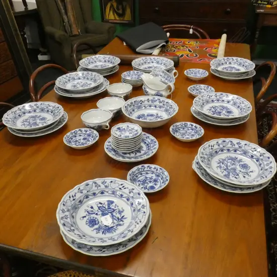 CZECH ZWIEBELMUSTER BLUE ONION PART 8 PLACE DINNER SERVICE + SPARES APPROX 50 PCS ...