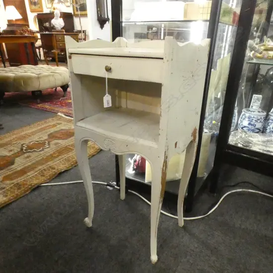 WHITE PAINTED VINTAGE BEDSIDE TABLE