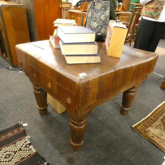 LARGE VINTAGE BUTCHERS BLOCK, 900 x 780 x 700mm