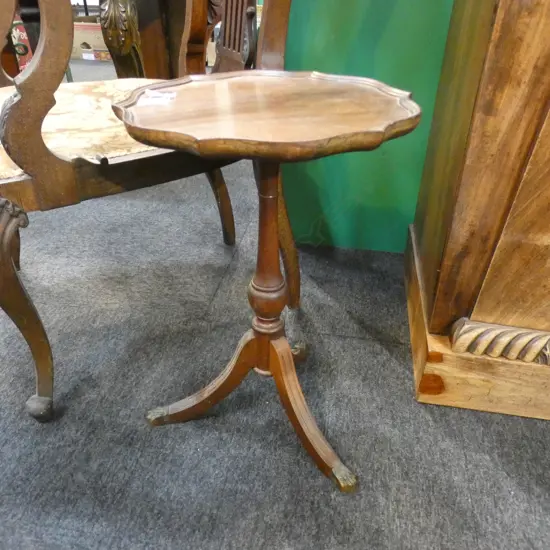 3 LEGGED QUEEN ANNE STYLE SIDE TABLE H.510mm