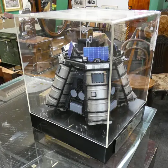 FANTASTIC 4 LTD ED (356/370) 'THE QUANTUM GATE' MODEL IN PERSPEX BOX H290MM