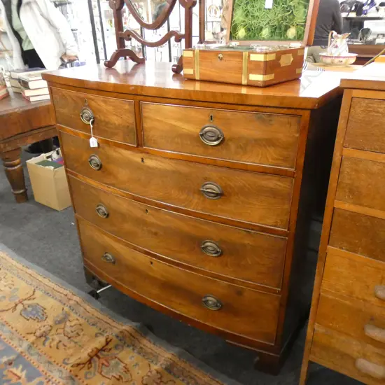 GEORGIAN MAHOGANY BOW FRONT CHEST OF DRAWERS...