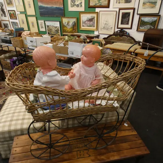 VINTAGE PRAM w. 2 CELLULOID DOLLS