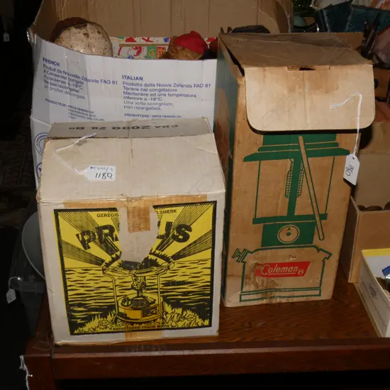 COLEMAN KEROSENE LANTERN + PRIMUS PARAFFIN PRESSURE STOVE BOTH IN ORIG. BOXES