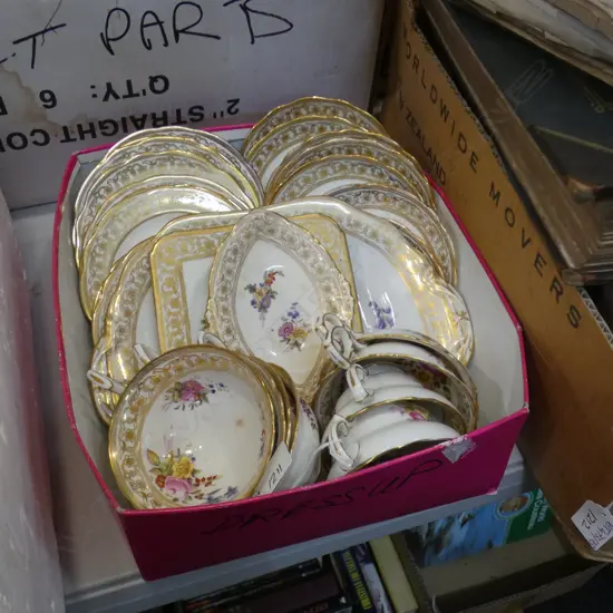 28 PCE HAMMERSLEY TEA SET EX. HIGHWIC HOUSE; 8 CUPS, 7 SAUCERS, 10 PLATES, + 3 OTHER