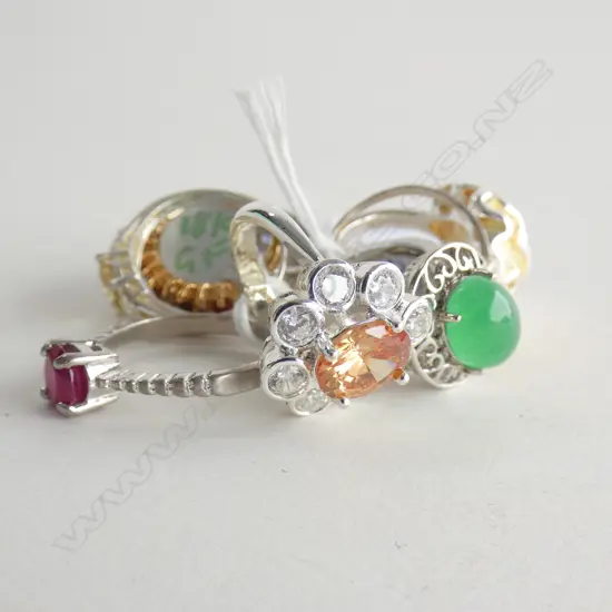 8 STG RINGS 33 GRAMS