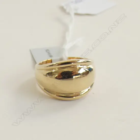 9CT GOLD DOMED BAND 5.7gm