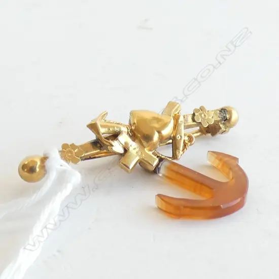 C1900 9ct GOLD BROOCH ANCHOR CROSS HEART W AGATE ANCHOR DROP 1.96gms